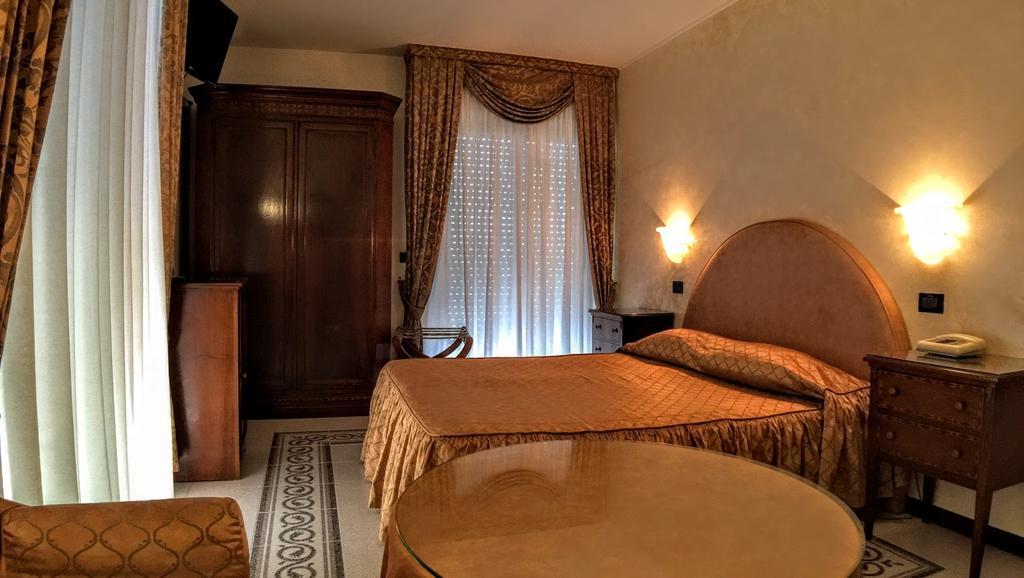 Hotel Miramare Lignano Sabbiadoro Exterior foto