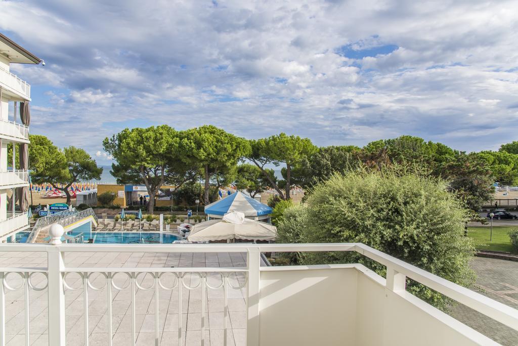 Hotel Miramare Lignano Sabbiadoro Exterior foto