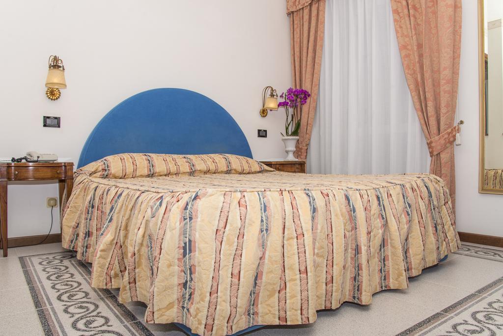 Hotel Miramare Lignano Sabbiadoro Exterior foto